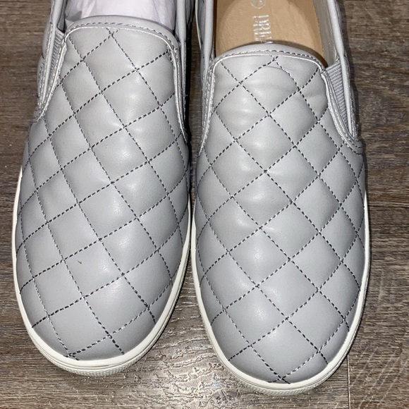 Dream Pairs Quilted Slip-On Sneakers Grey Faux Leather Fashion Loafers 5.5 - Picture 6 of 10